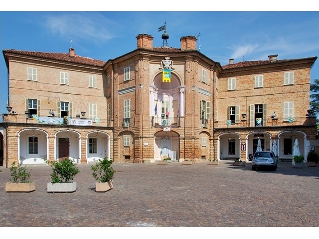 Castell'Alfero | Visite guidate al Castello di Castell'Alfero e al Museo 'L Ciar